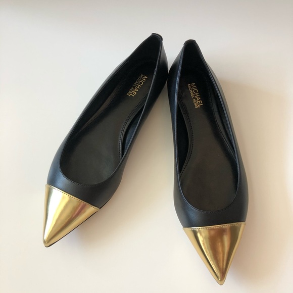 MICHAEL KORS Carissa Black Gold Cap Flats 5.5 - Picture 2 of 8
